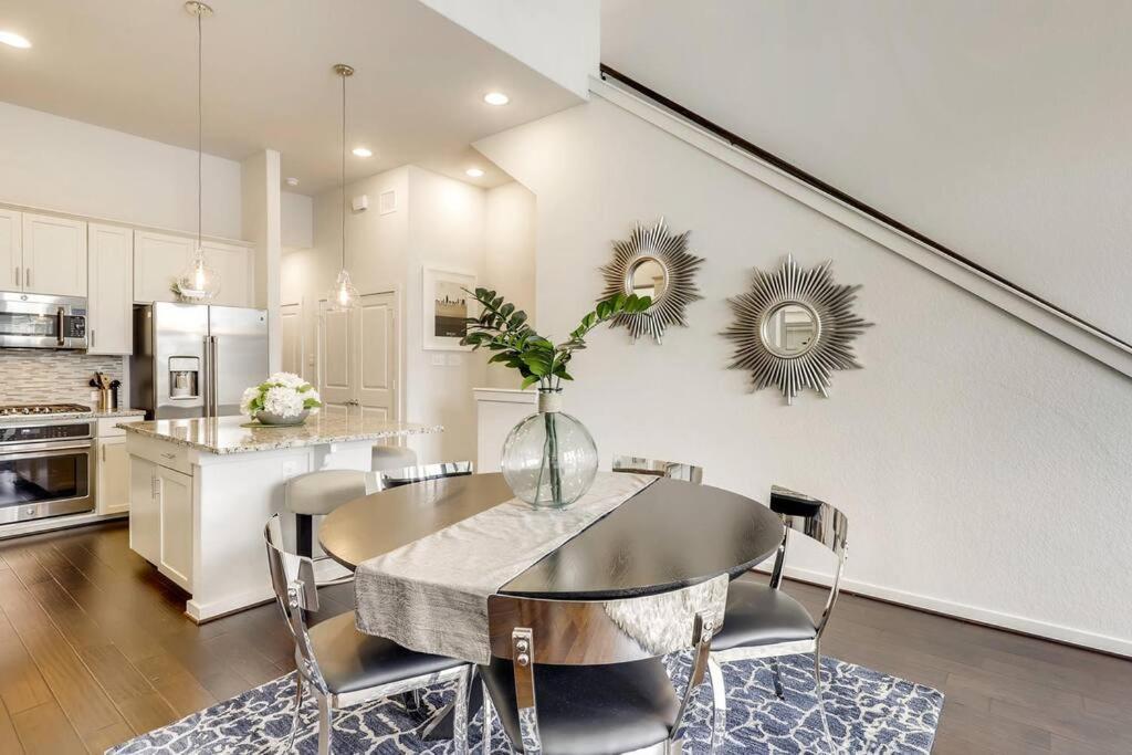 Gorgeous 4 Bed Home On St Mary'S - Minutes To Riverwalk/Pearl سان أنطونيو المظهر الخارجي الصورة