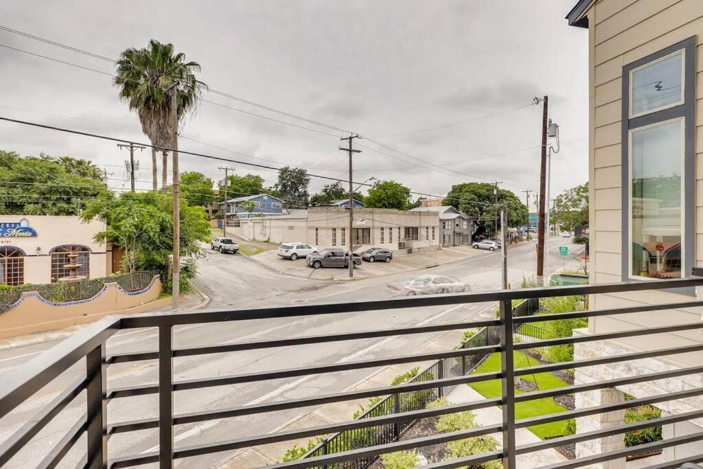 Gorgeous 4 Bed Home On St Mary'S - Minutes To Riverwalk/Pearl سان أنطونيو المظهر الخارجي الصورة
