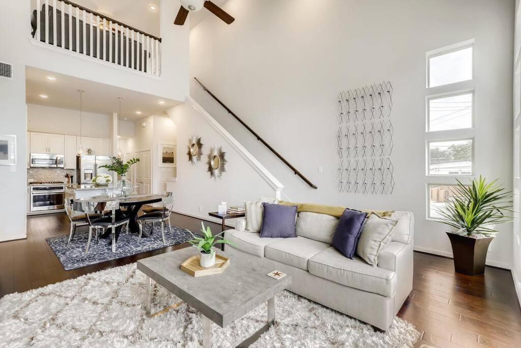 Gorgeous 4 Bed Home On St Mary'S - Minutes To Riverwalk/Pearl سان أنطونيو المظهر الخارجي الصورة