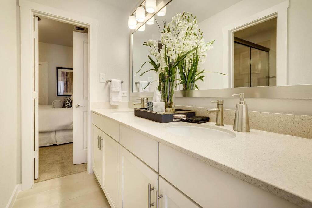 Gorgeous 4 Bed Home On St Mary'S - Minutes To Riverwalk/Pearl سان أنطونيو المظهر الخارجي الصورة