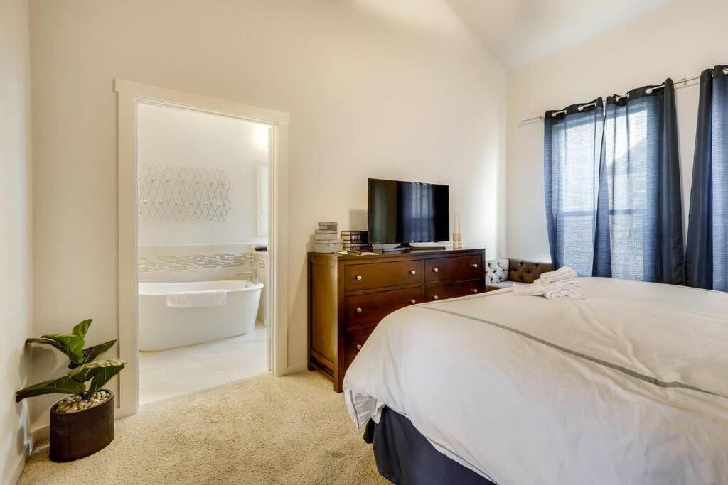 Gorgeous 4 Bed Home On St Mary'S - Minutes To Riverwalk/Pearl سان أنطونيو المظهر الخارجي الصورة