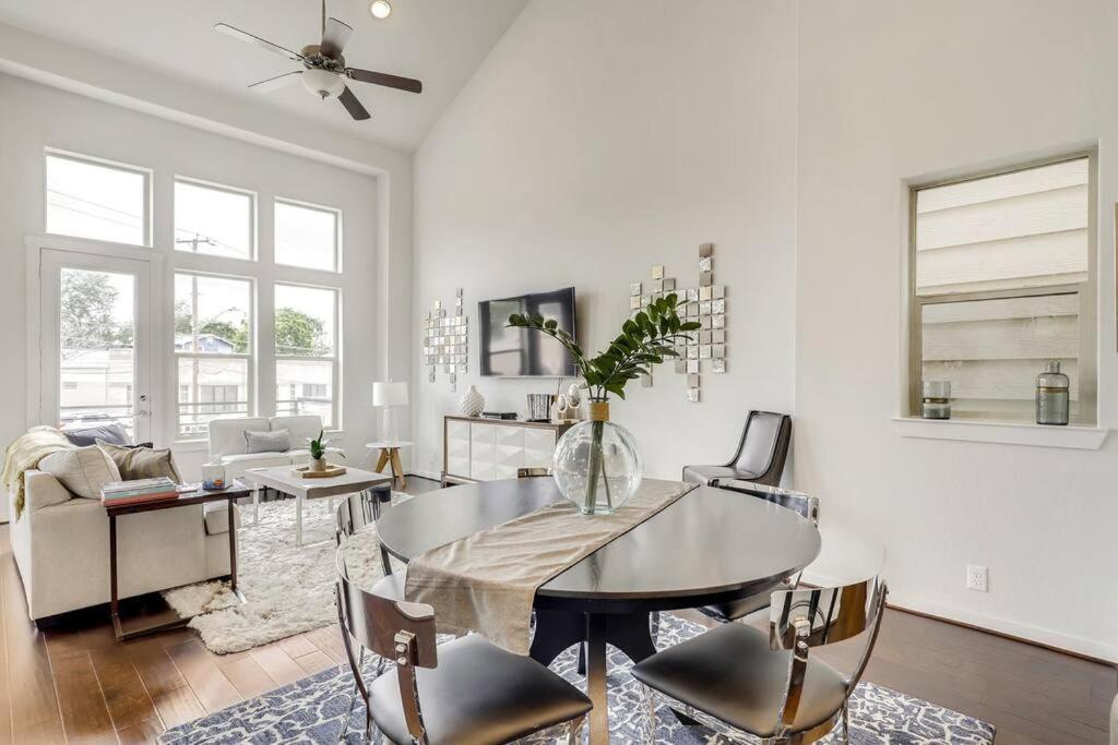 Gorgeous 4 Bed Home On St Mary'S - Minutes To Riverwalk/Pearl سان أنطونيو المظهر الخارجي الصورة